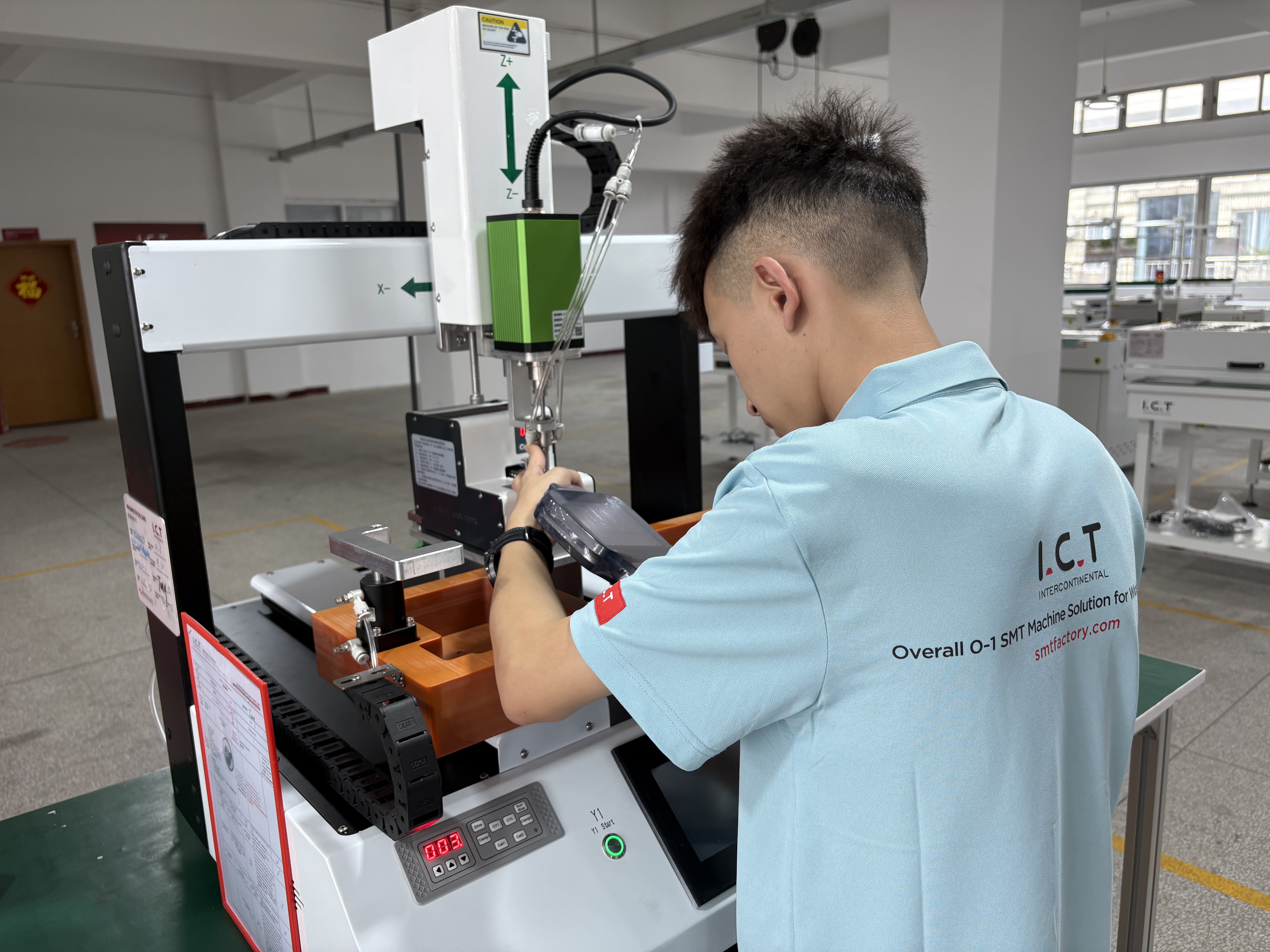 десктоп шраф робот.јпг