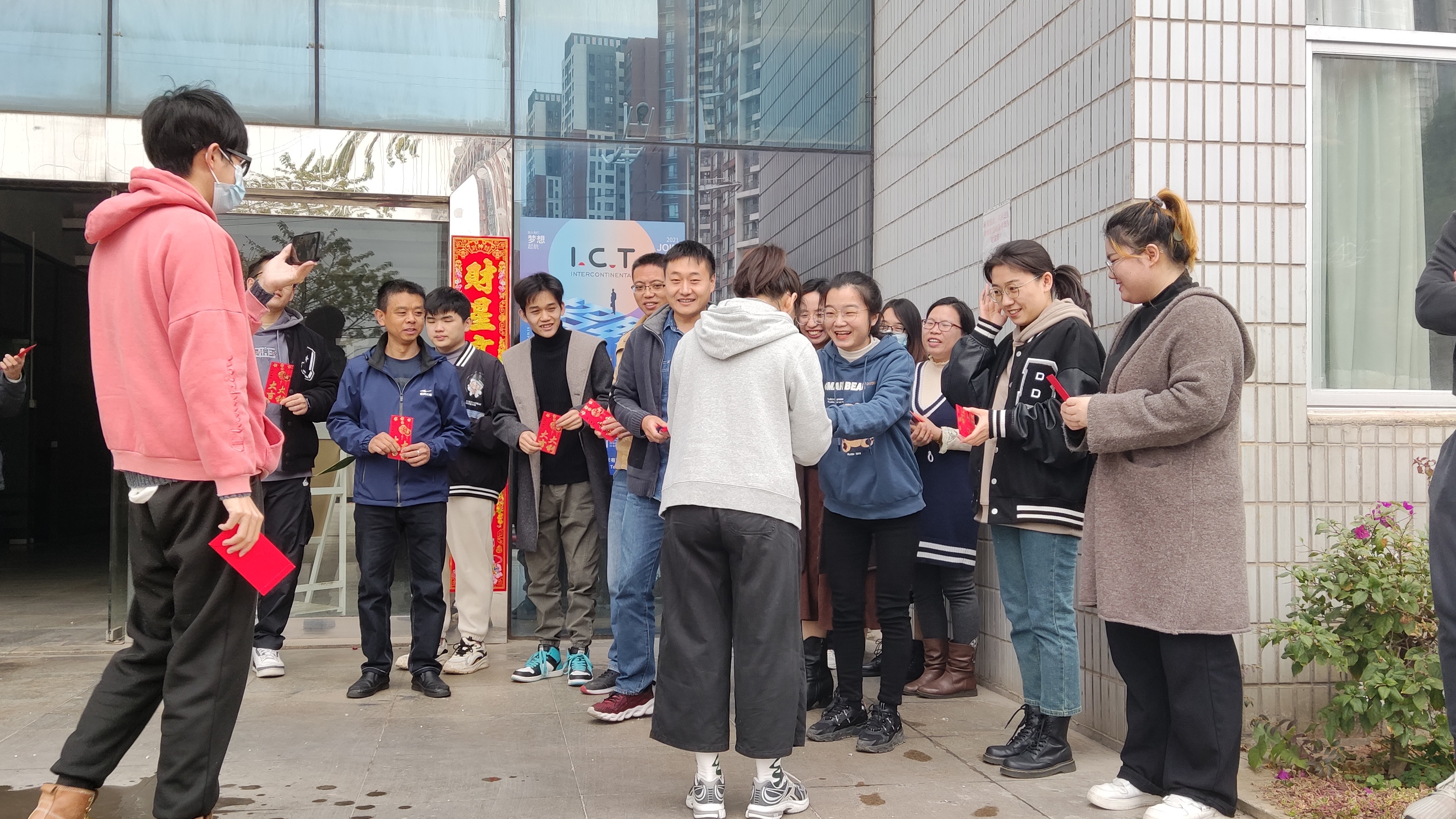 СМТ ЛЕД производна линија