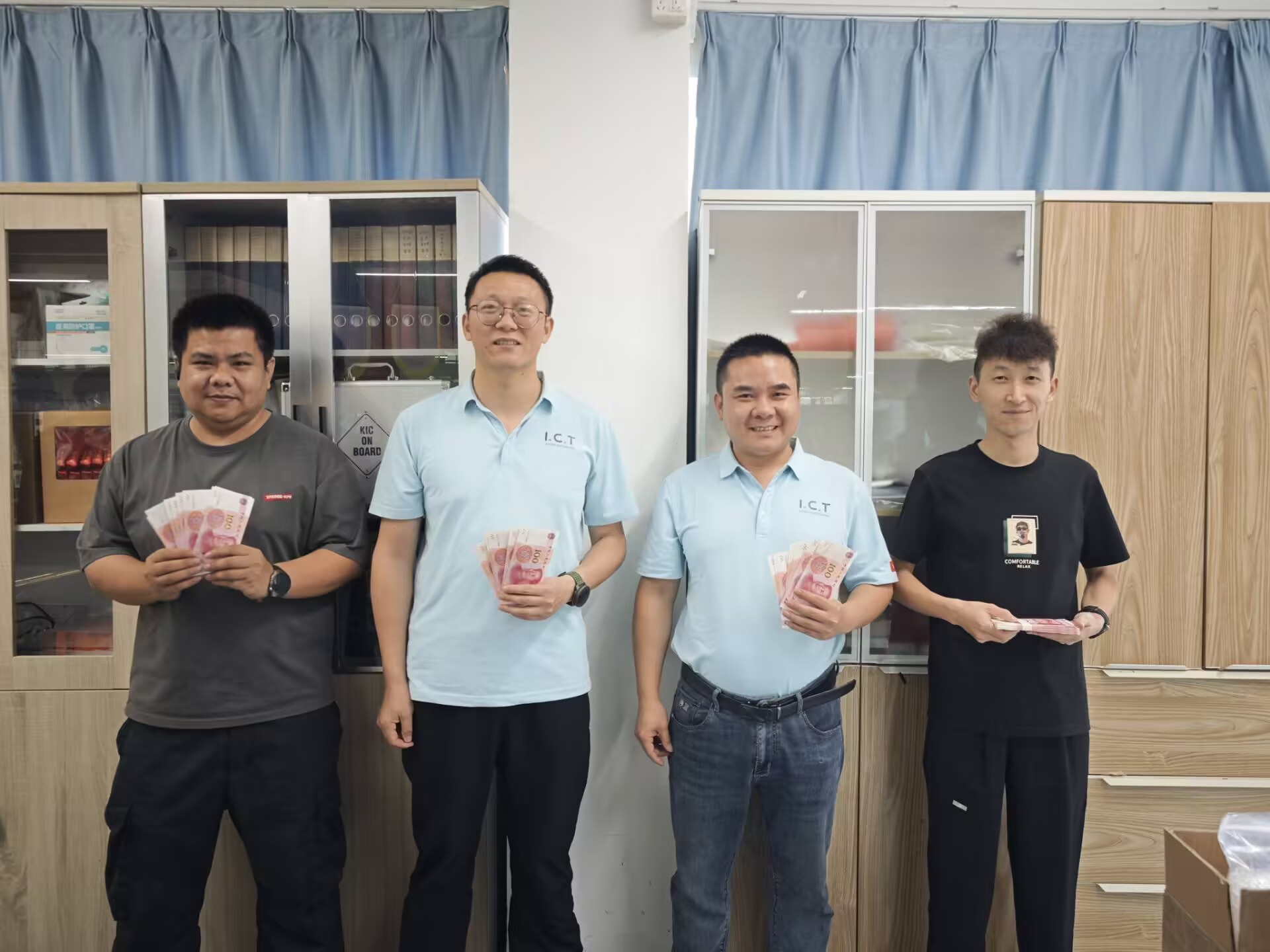 Професионална техничка подршка у свакој фази вашег СМТ пројекта.јпг