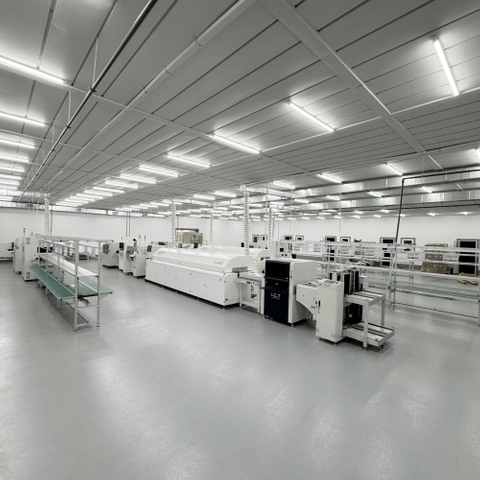 ИЦТ | Полуаутоматска линија за склапање ЛЕД сијалица